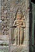 Banteay Kdei temple - threshold guardian bas-relief.